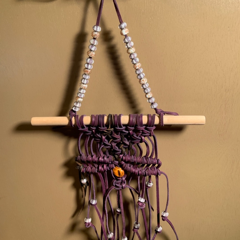 Macrame wall hanging - Picture 3 of 3